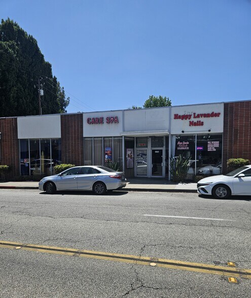 Primary Photo Of 1194-1196 E Walnut St, Pasadena Storefront For Lease