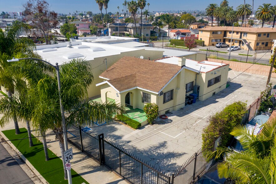 More Photos Of 2703 Southwest Dr, Los Angeles Warehouse For Lease