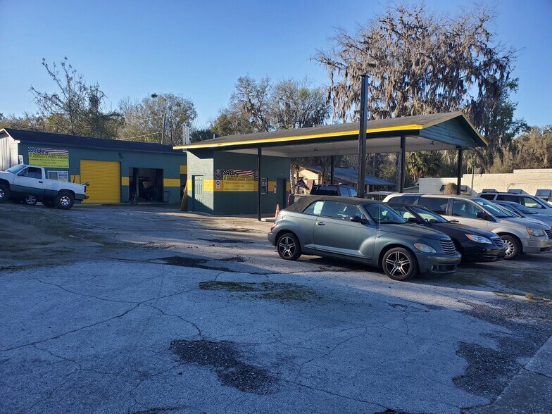 More Photos Of 20700 9th St, McIntosh Service Station For Lease
