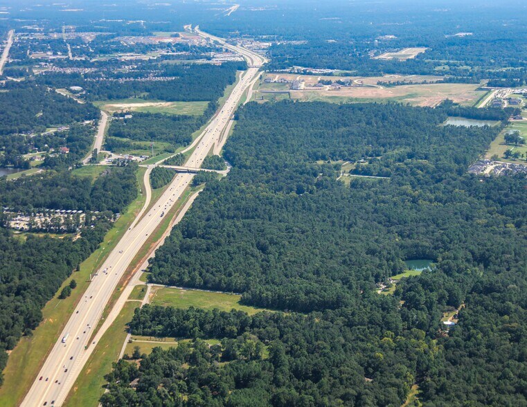 More Photos Of 1002 Interstate 45, Willis Land For Sale