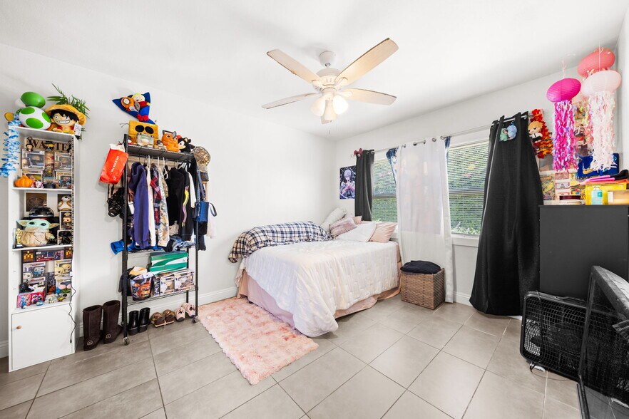 More Photos Of 480 W 18th St, San Bernardino Apartments For Sale