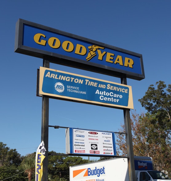 More Photos Of 5807 Merrill Rd, Jacksonville Auto Repair For Sale