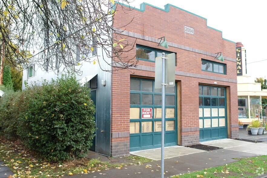 More Photos Of 7321-7327 N Charleston Ave, Portland Freestanding For Lease