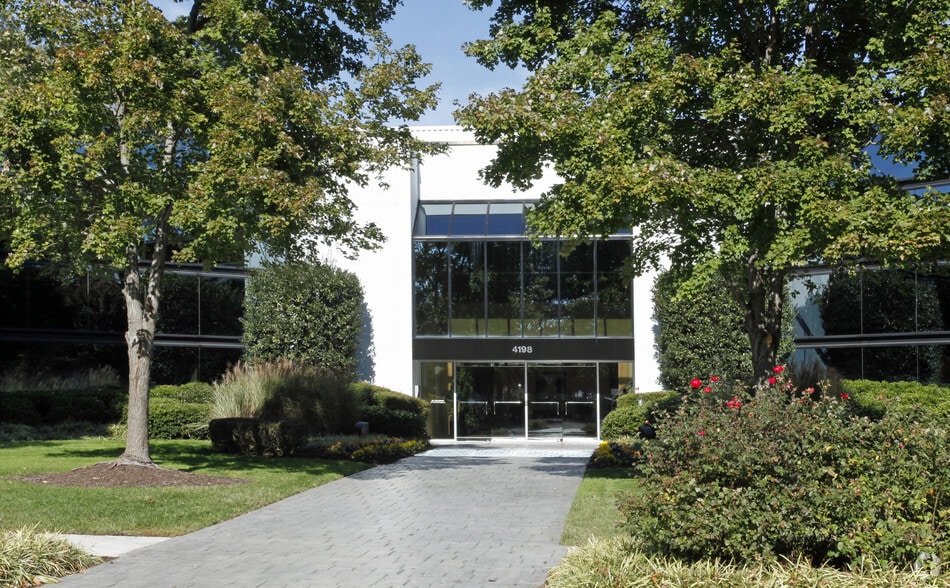 More Photos Of 4198 Cox Rd, Glen Allen Office For Lease