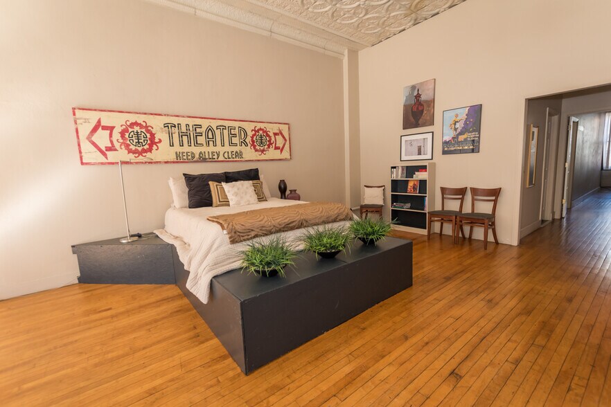 More Photos Of 35 Main St, Bisbee Restaurant For Sale