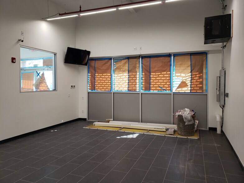 More Photos Of 526 Broadway, Newark General Retail For Sale