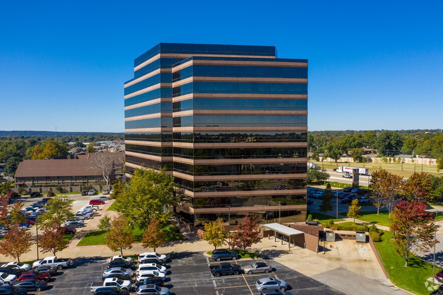 4200 E Skelly Dr, Tulsa, OK 74135 Office For Lease