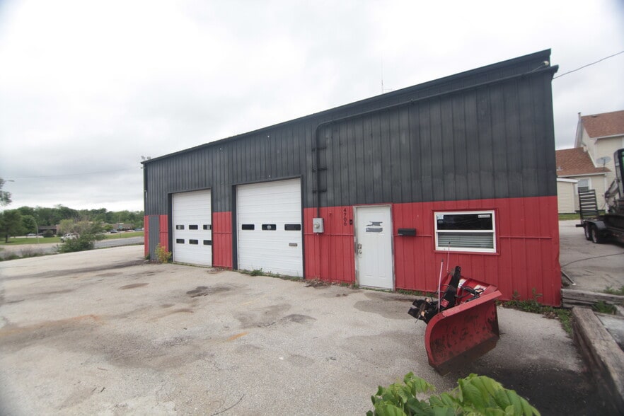 More Photos Of 4706 12th St, Rock Island Auto Dealership For Sale