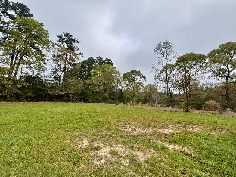 More Photos Of 5097 FM 1374 Rd, Huntsville Specialty For Sale