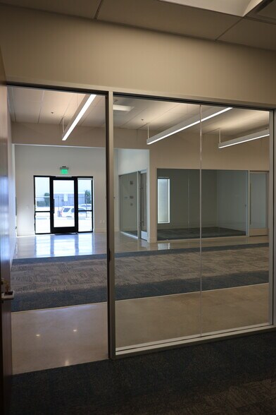 More Photos Of 7101 Case Ave, North Hollywood Warehouse For Lease