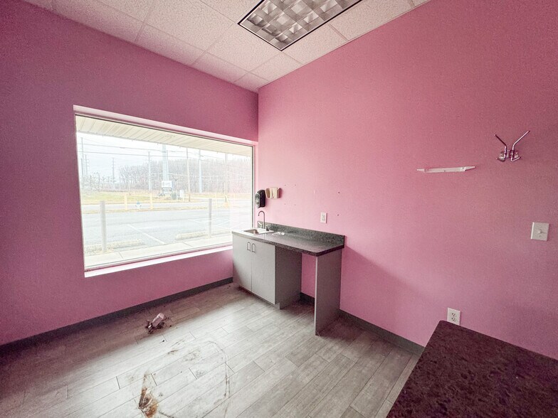 More Photos Of 370 N Broadway, Pennsville Freestanding For Sale