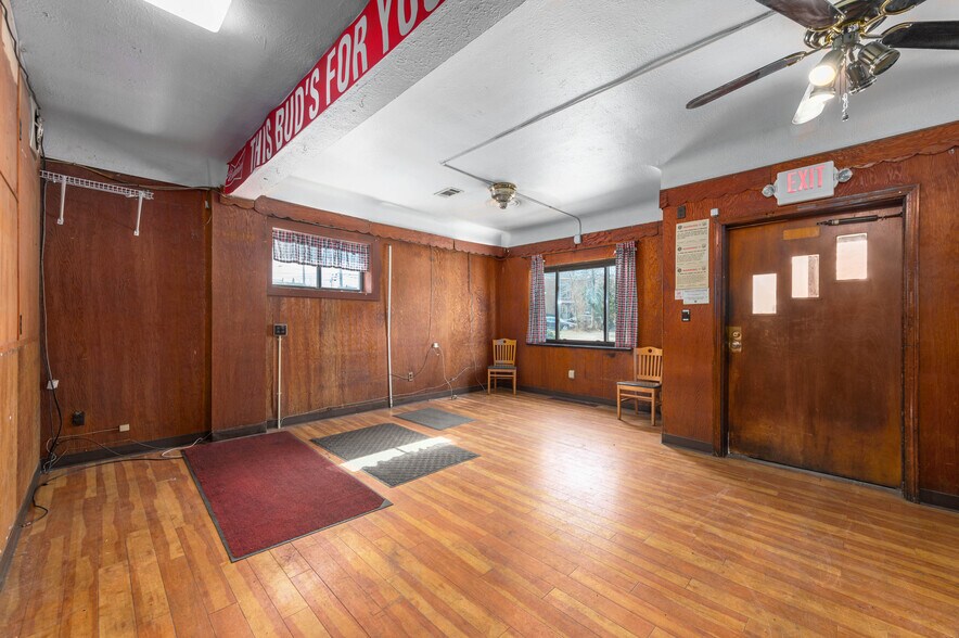 More Photos Of 5203 Turney Rd, Garfield Heights Bar For Sale