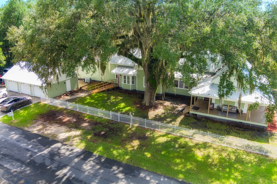 More Photos Of 290 E King Ave, Kingsland Office For Sale