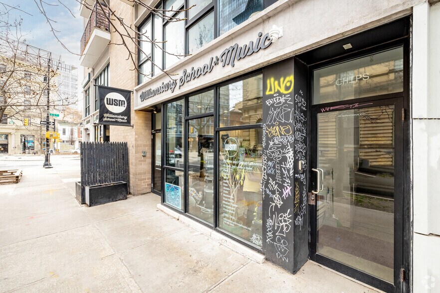 More Photos Of 400 Bedford Ave, Brooklyn Multifamily For Sale