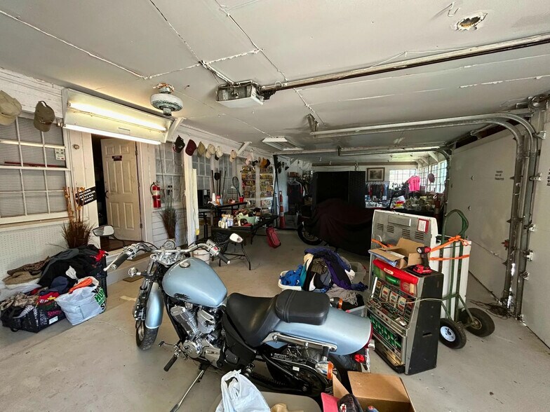 More Photos Of 2545 W College Rd, Springfield Flex For Sale