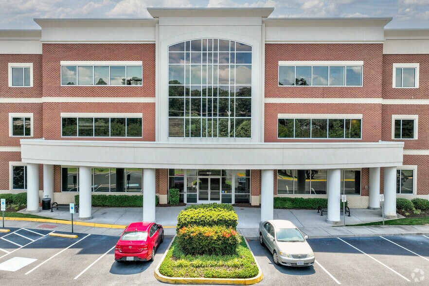 More Photos Of 555 S Independence Blvd, Virginia Beach Office For Lease