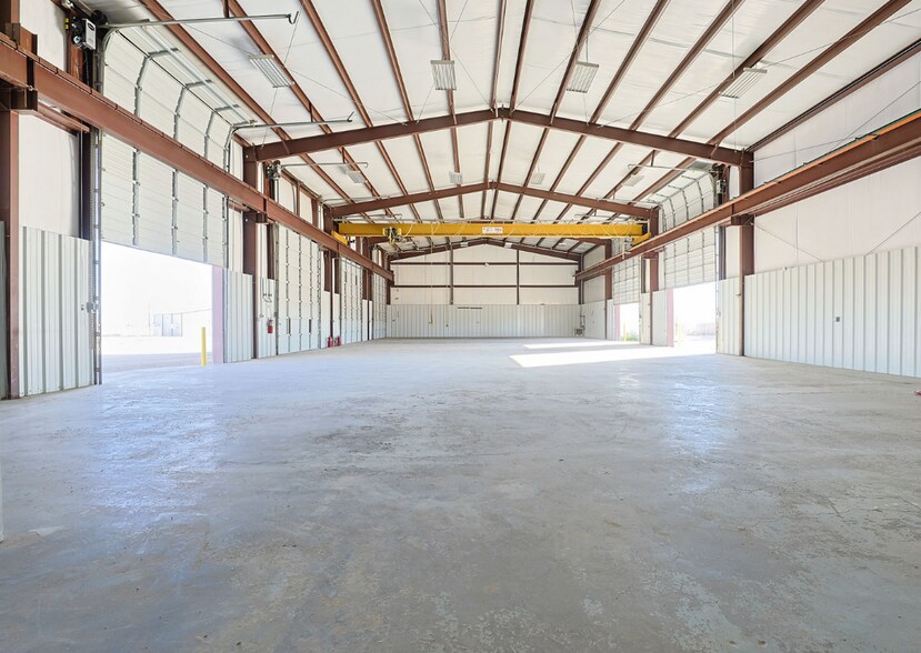 More Photos Of 2914 N County Road 1140, Midland Warehouse For Lease