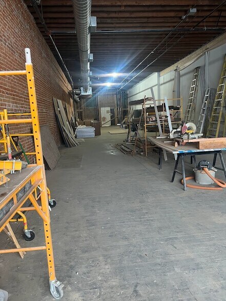 More Photos Of 708 Main St, Caldwell Storefront Retail Office For Lease