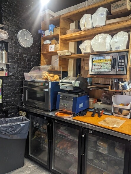 More Photos Of 348-358 W 47th St, New York Apartments For Lease