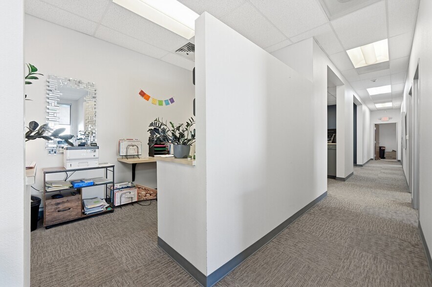 More Photos Of 333 E Highway 290, Dripping Springs Office For Lease