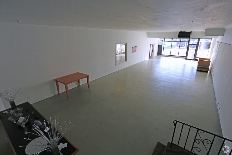 More Photos Of 6725 Kennedy Ave, Hammond Office For Lease