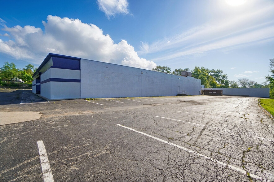 More Photos Of 50 Eswin St, Cincinnati Freestanding For Sale