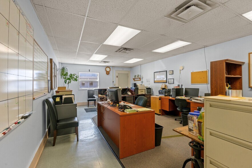 More Photos Of 75 Jackson Ave, Cohoes Warehouse For Lease