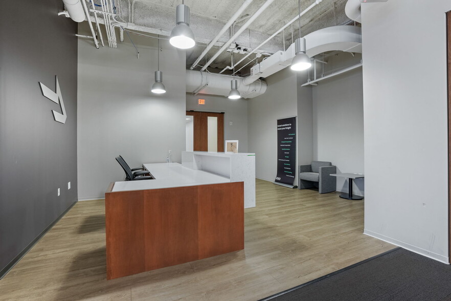 More Photos Of 250 S High St, Columbus Office For Lease