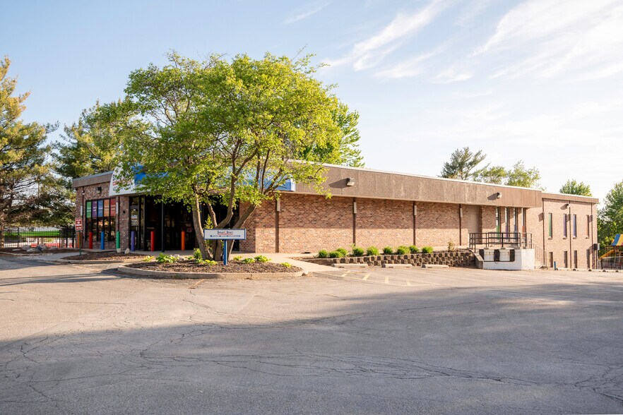 More Photos Of 2020 N 72nd St, Omaha Daycare Center For Sale