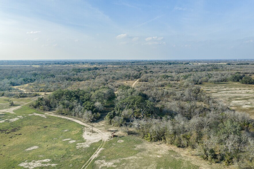 More Photos Of 1144 Treetop ln, Luling Land For Sale