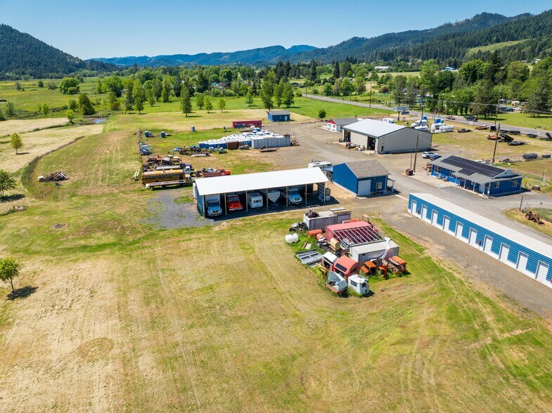More Photos Of 215 Lawson Ln, Tenmile Warehouse For Sale