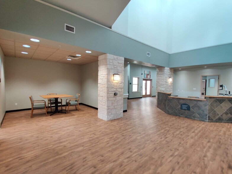 More Photos Of 400 Old Highway 290, Dripping Springs Healthcare For Sale