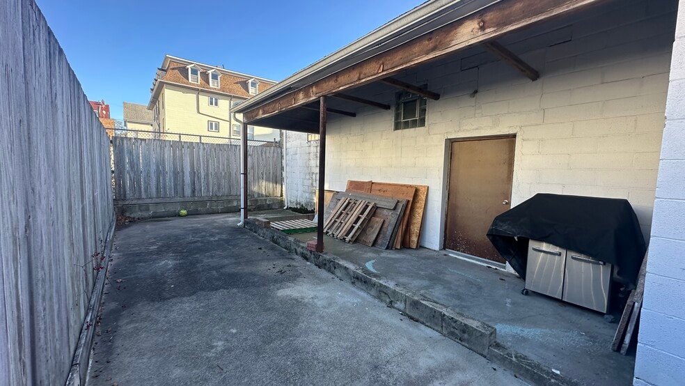 More Photos Of 330 William St, Fall River Storefront For Sale