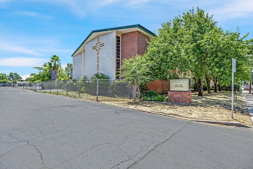 Primary Photo Of 1900 Potrero Way, Sacramento Religious Facility For Sale