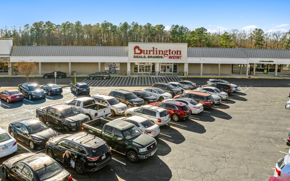 More Photos Of 5700-5760 Hopkins Rd, Richmond Storefront For Sale