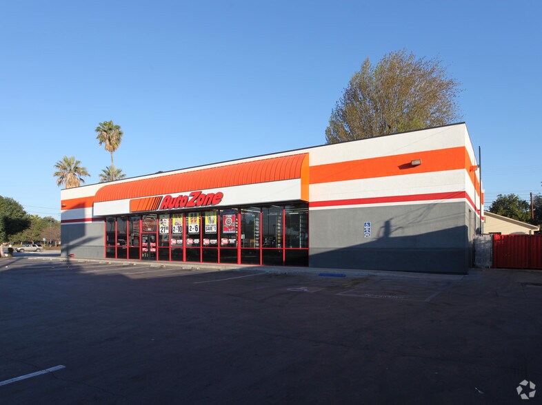 More Photos Of 501 E Holt Ave, Pomona Freestanding For Lease
