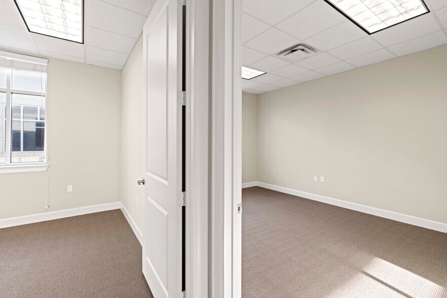 More Photos Of 440 Cobia Dr, Katy Office For Lease