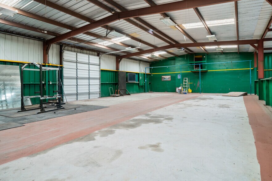 More Photos Of 8808 County Road 1458, Taft Flex For Sale