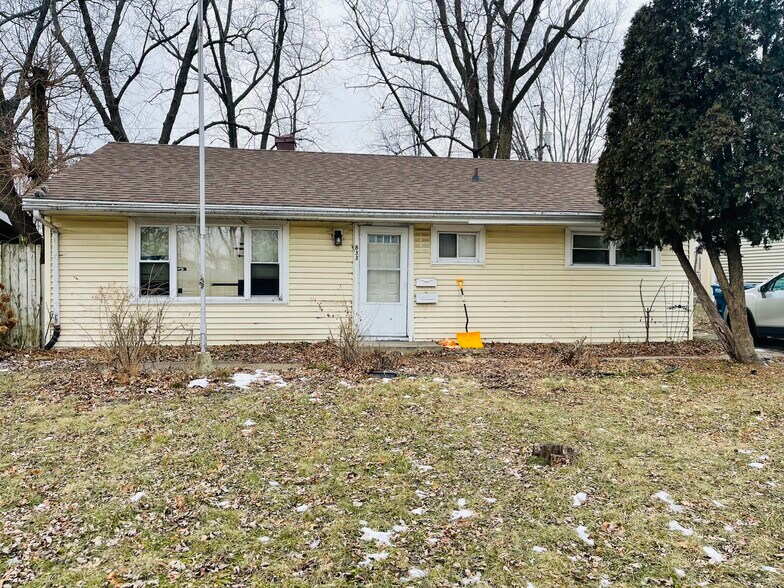 More Photos Of 1355 S 7th Ave, Kankakee Apartments For Sale