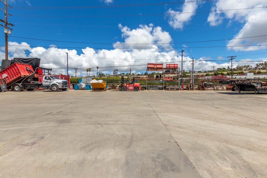 More Photos Of 3571 Pacific Hwy, San Diego Contractor Storage Yard For Sale