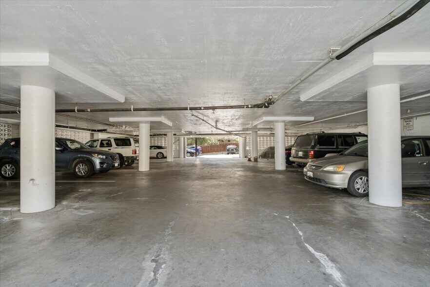 More Photos Of 616 Canyon Rd, Redwood City Multifamily For Sale
