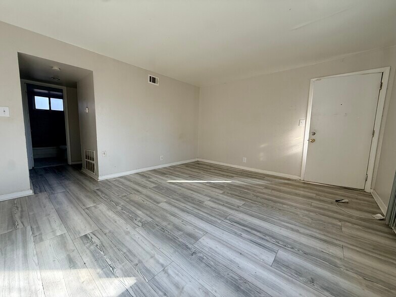 More Photos Of 2535-2537 Lysle Rd, Cincinnati Apartments For Sale