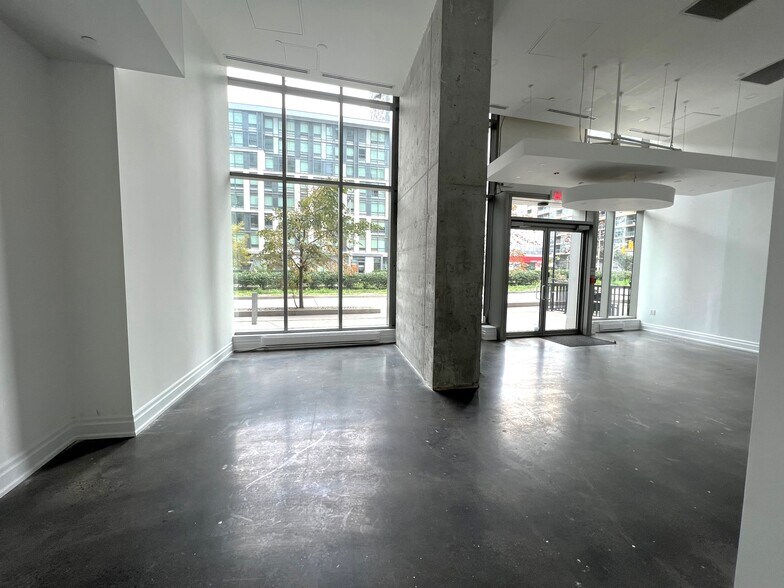 More Photos Of 115 Fort York Blvd, Toronto Apartments For Lease