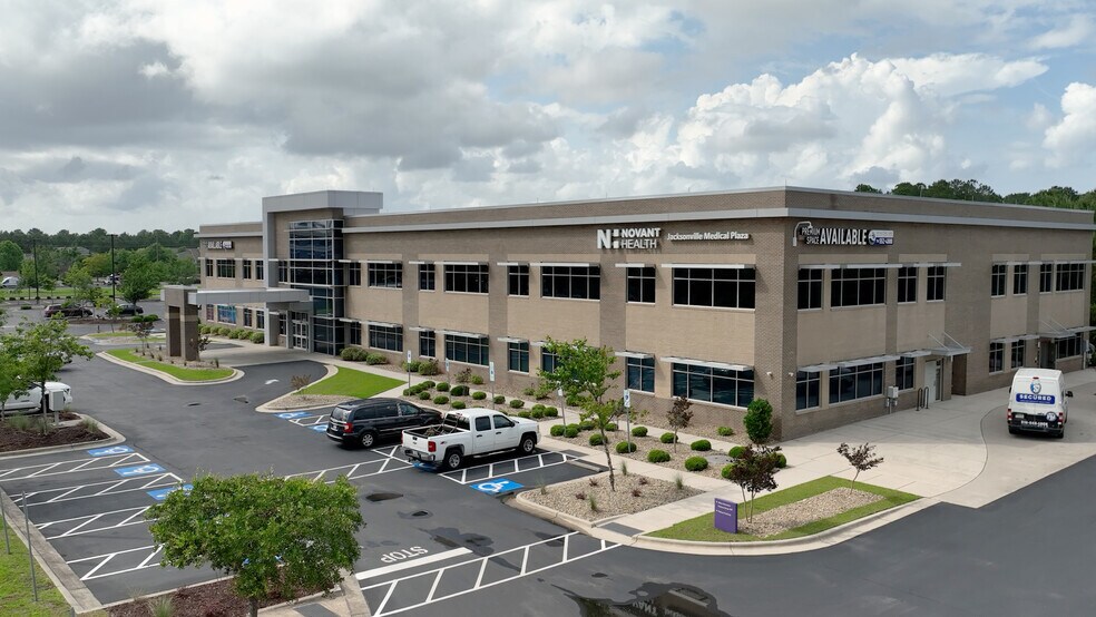 Primary Photo Of 2000 Brabham Ave, Jacksonville Medical For Lease