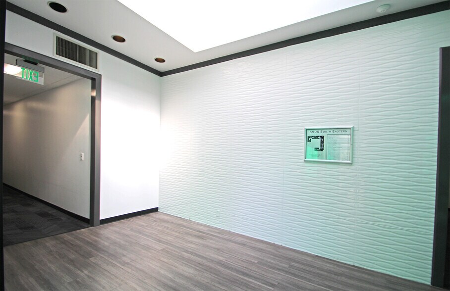 More Photos Of 5900 S Eastern Ave, Commerce Office For Lease