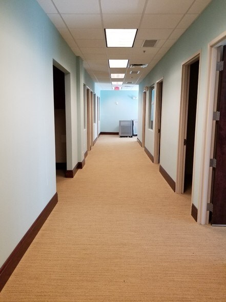 More Photos Of 10368 W State Road 84, Davie Office For Lease