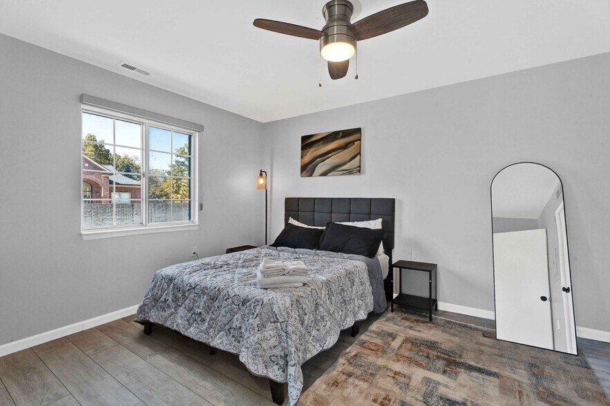 More Photos Of 23225 Deanhurst St, Clinton Township Apartments For Sale