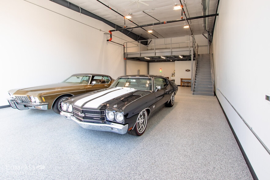 More Photos Of 20485 NE Funner Pl, Bend Self Storage For Sale