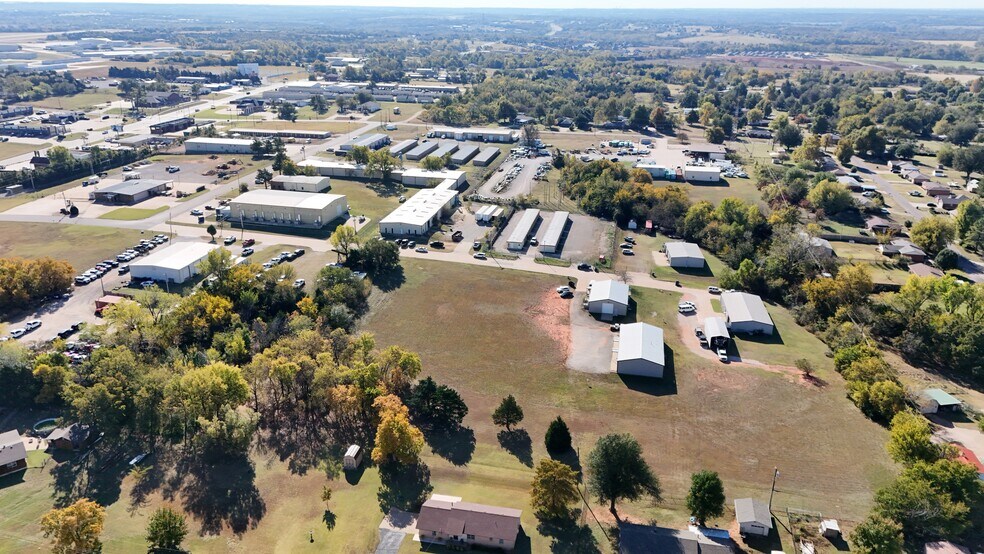 More Photos Of 410 Sigma Pl, Guthrie Warehouse For Lease