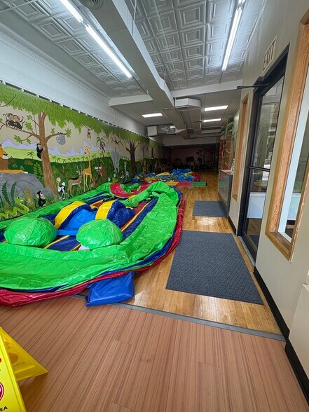 More Photos Of 333 Main St, Shelby General Retail For Sale